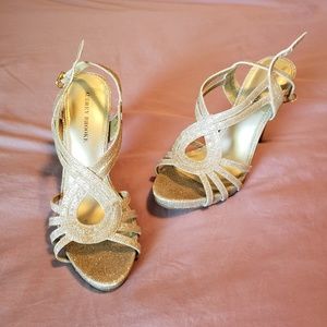 Gold sparkly 5in Audrey Brooke Kellie Heels